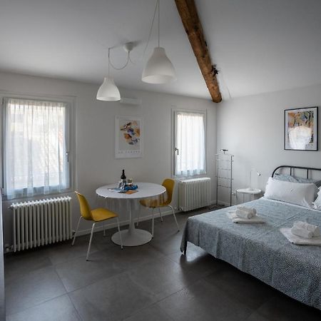 Monolocale Le Rondini Centralissimo Pesaro Eksteriør billede